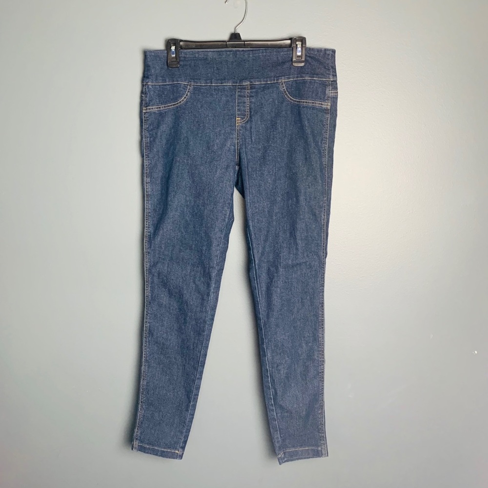 Vera Wang High Waisted Jeans
